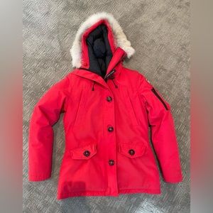 Canada Goose Montebello Parka Heritage size M Red